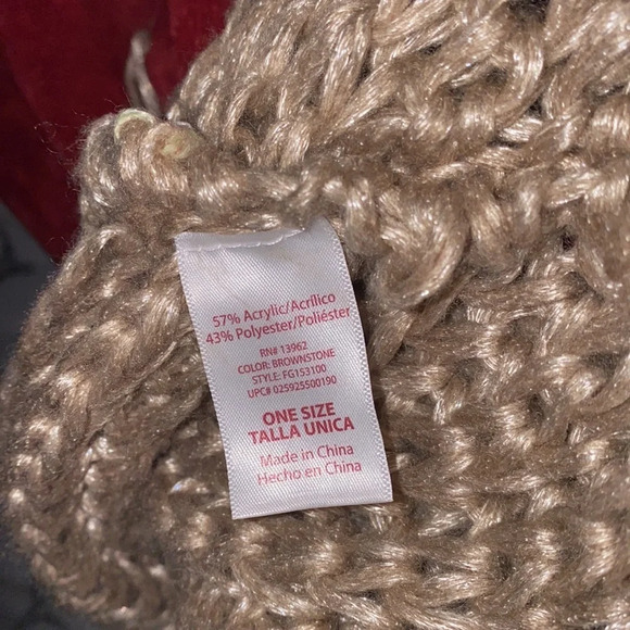 Calvin Klein gold ribbed knit scarf - Picture 6 of 17